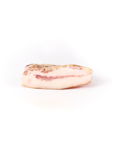 Papada Iberica de Bellota en mitades.